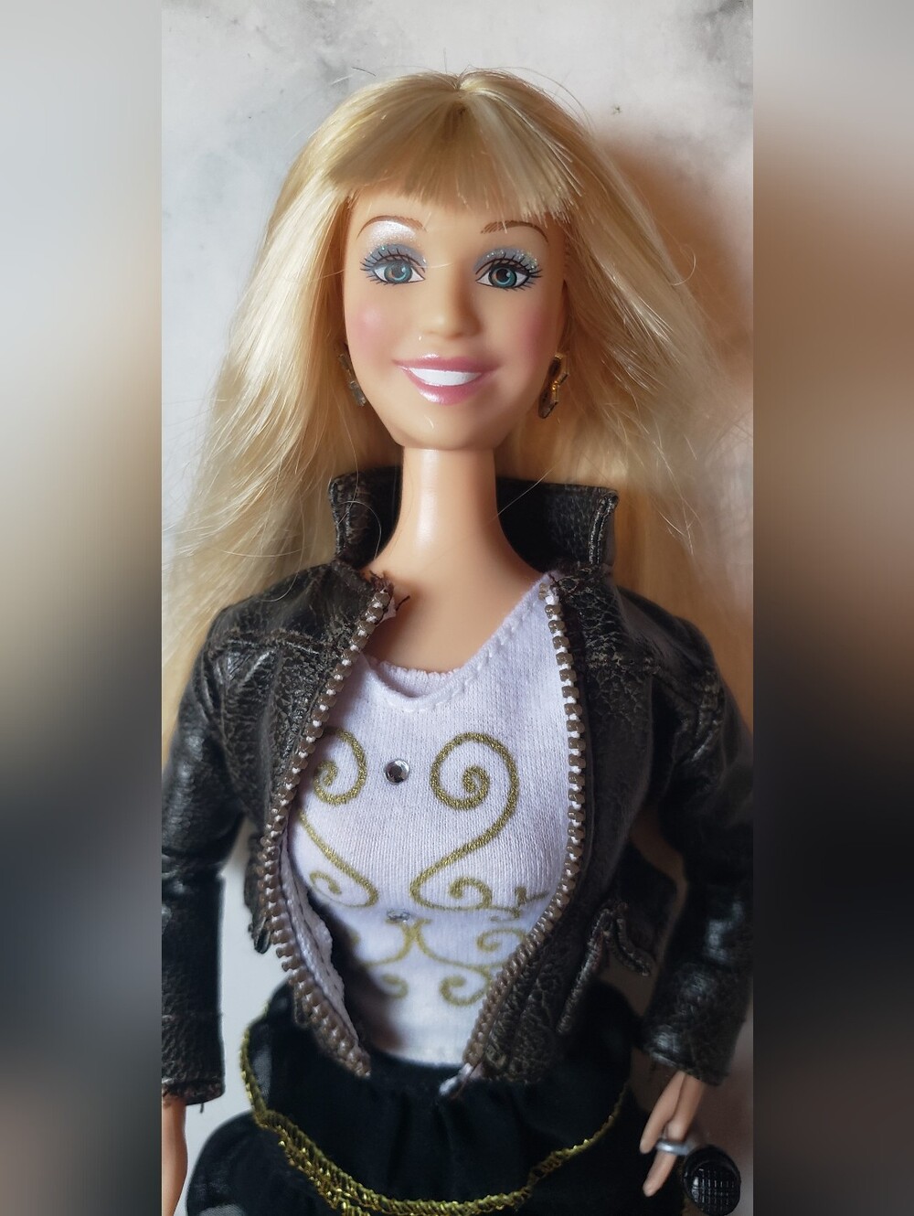 Vintage 2007 Disney Singing Hannah Montana Miley Cyrus Concert Doll Barbie Size